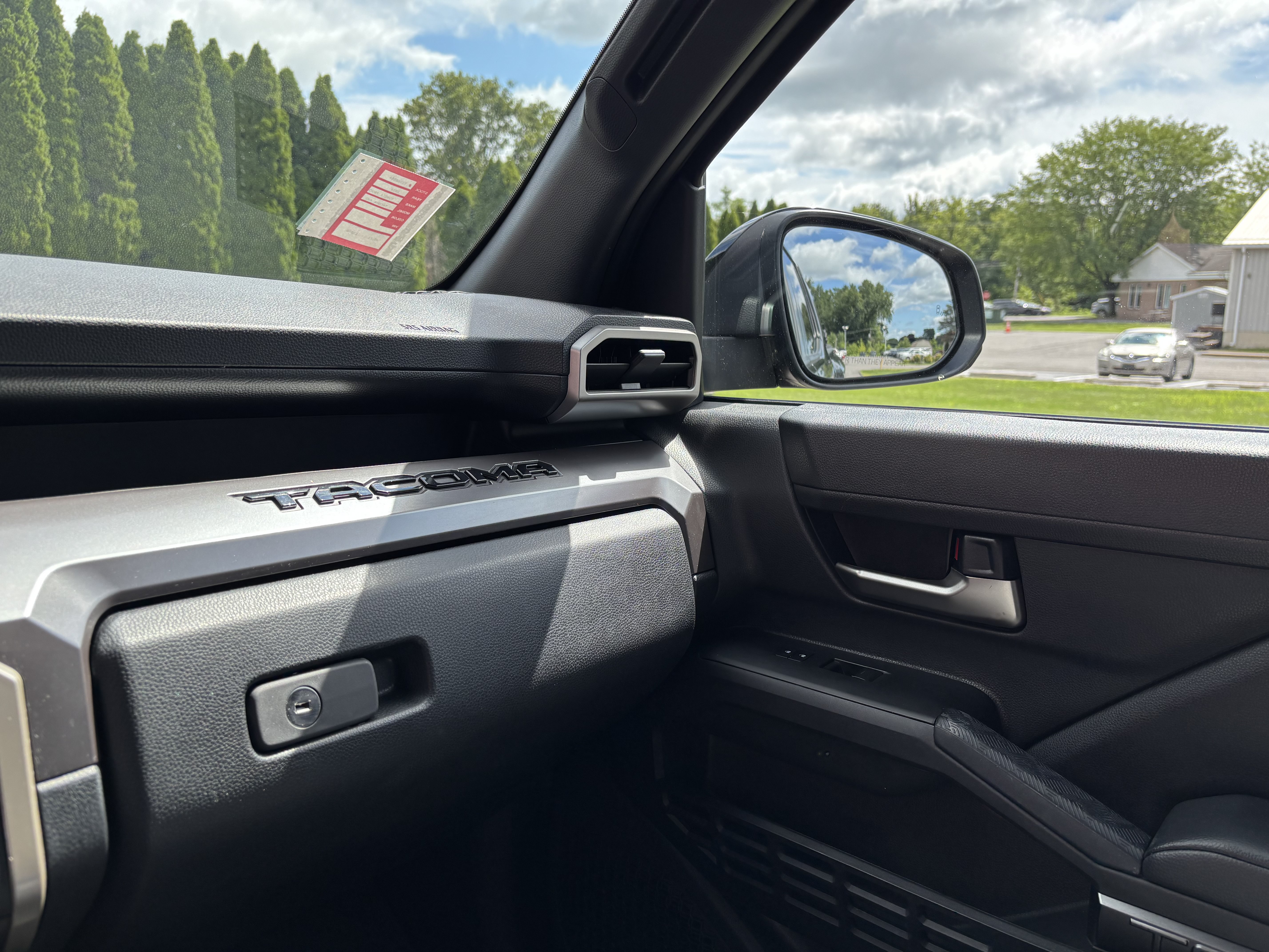 Used 2024 Toyota Tacoma TRD Off-Road AWD/4WD image 22