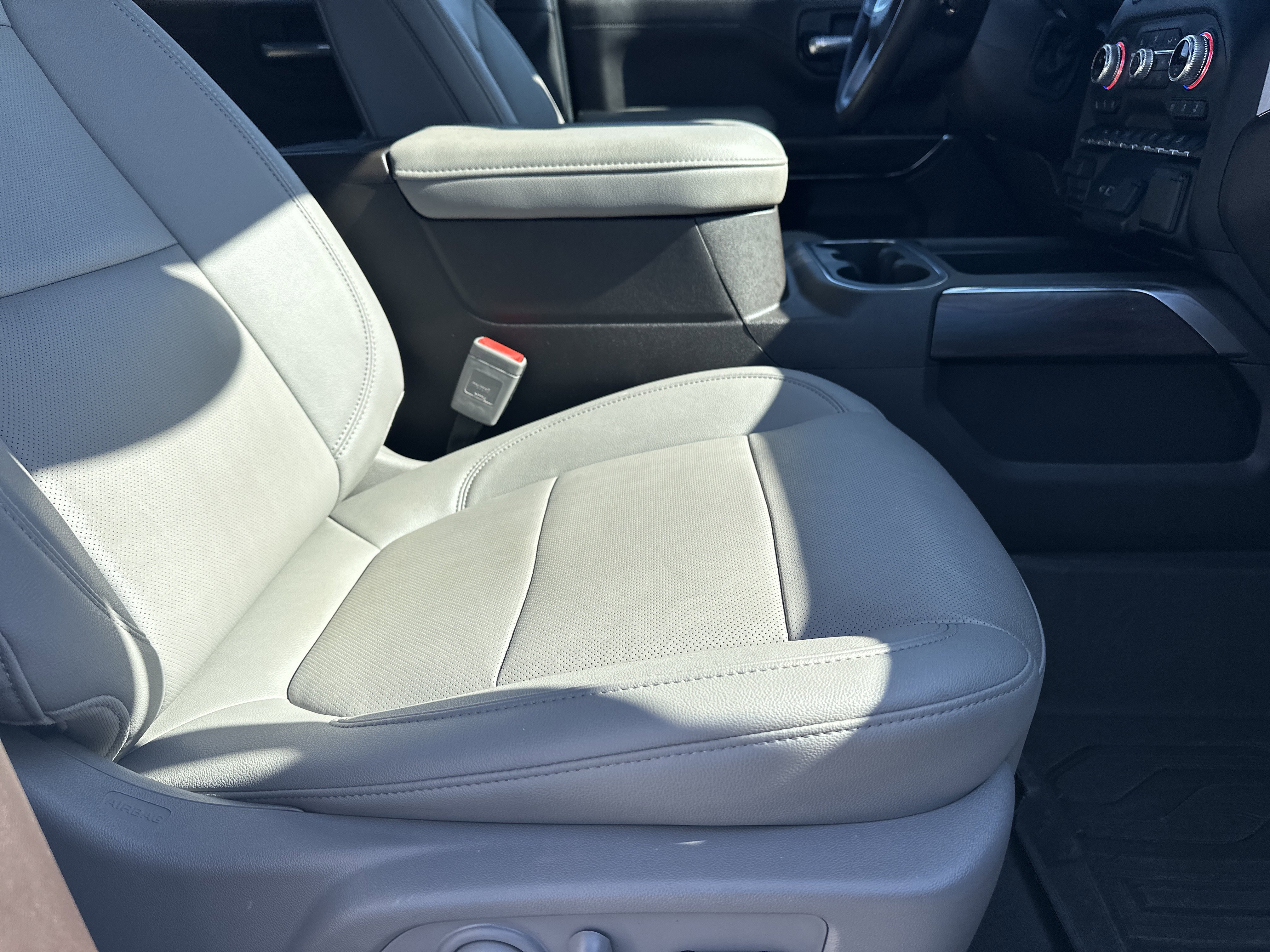 Used 2022 GMC Sierra 1500 SLT w/ SLT Premium Plus Package image 14