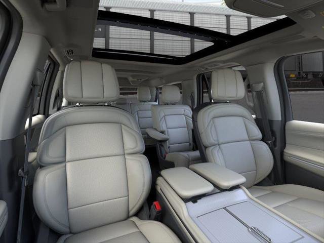 New 2026 Lincoln Navigator L Reserve AWD/4WD image 10