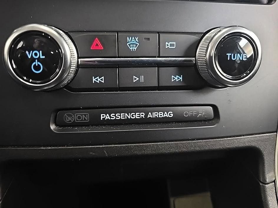 Used 2023 Ford Edge SEL AWD/4WD image 23