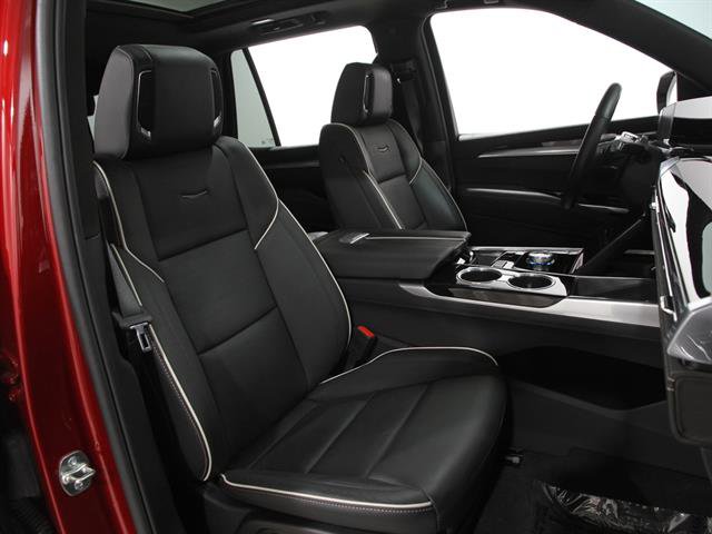 Certified 2025 Cadillac Escalade Sport w/ LPO, ONYX Package image 18