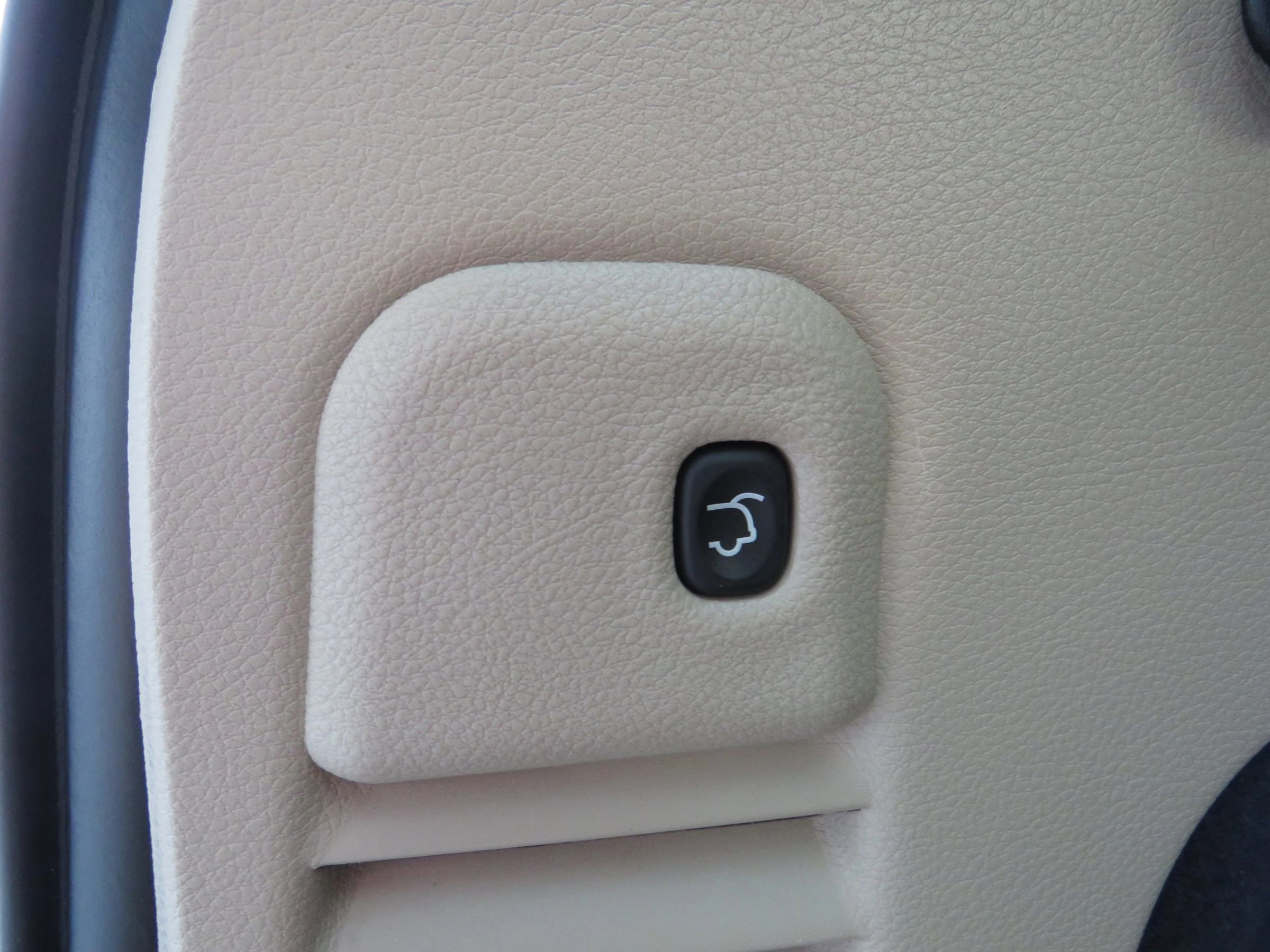 Used 2018 Jeep Grand Cherokee Limited image 27