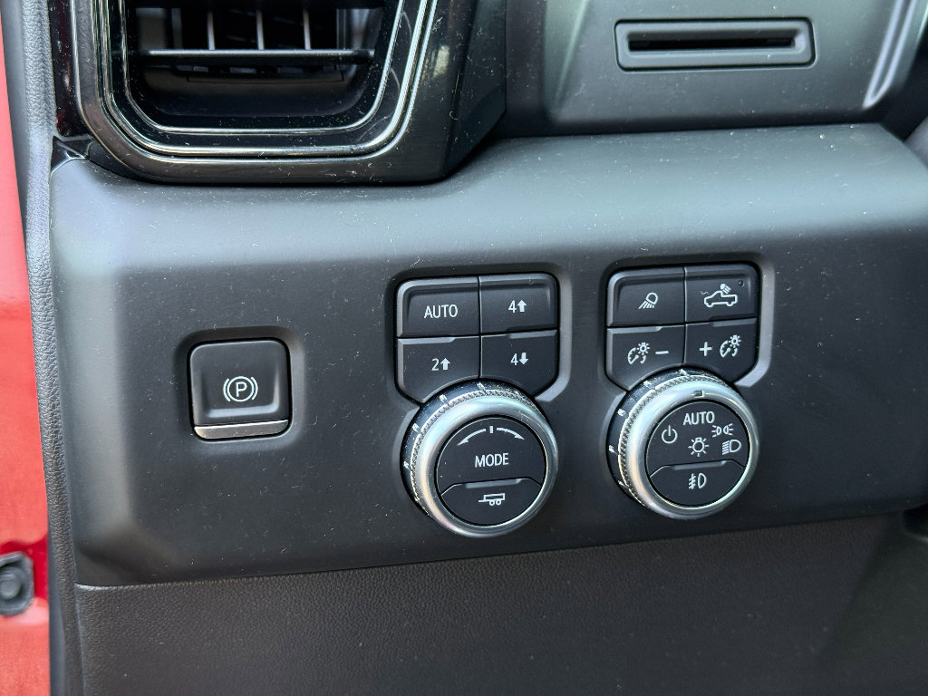 Used 2022 GMC Sierra 1500 AT4 w/ AT4 Premium Package image 22