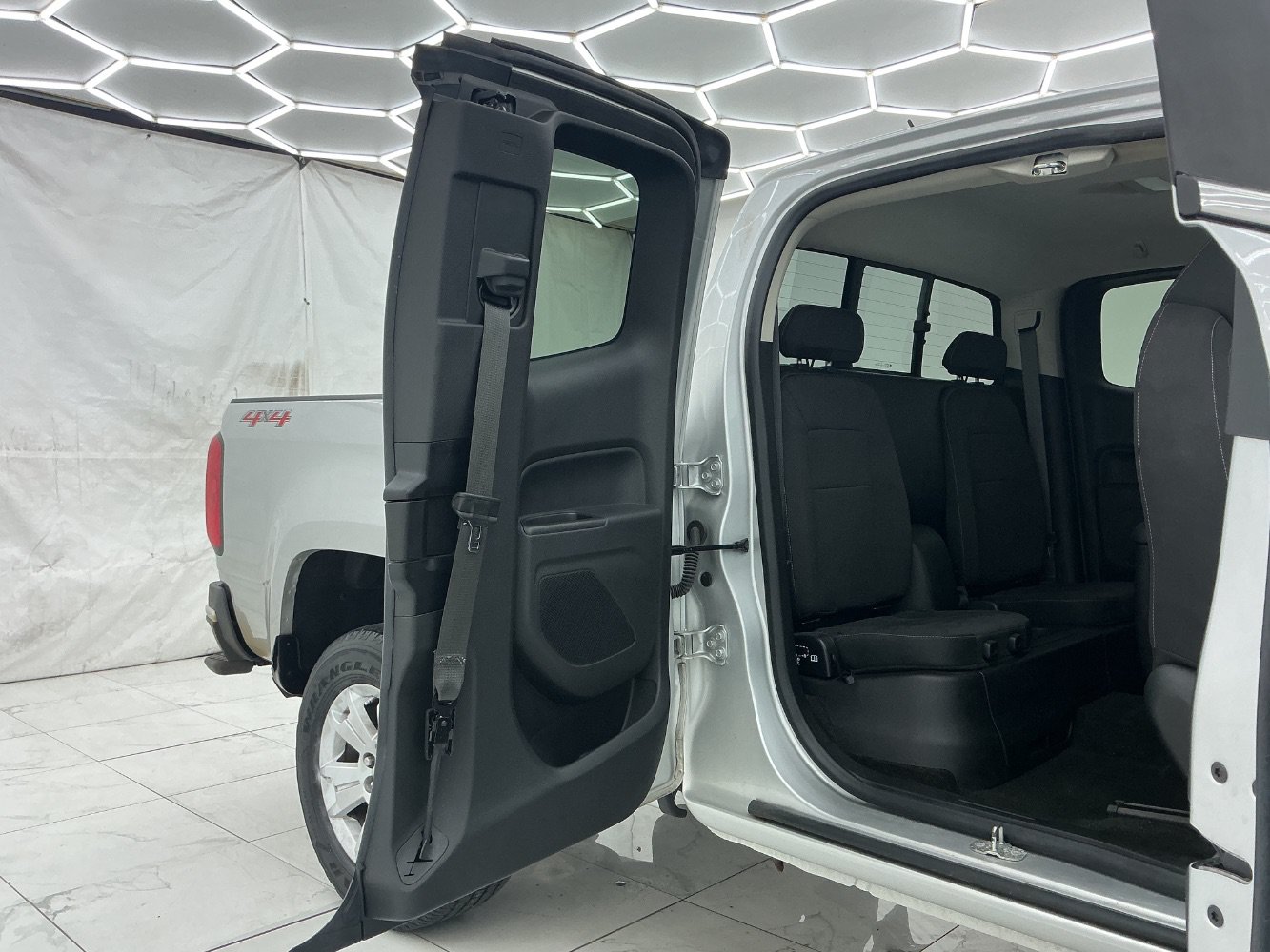 Used 2018 Chevrolet Colorado LT w/ LT Convenience Package AWD/4WD image 23