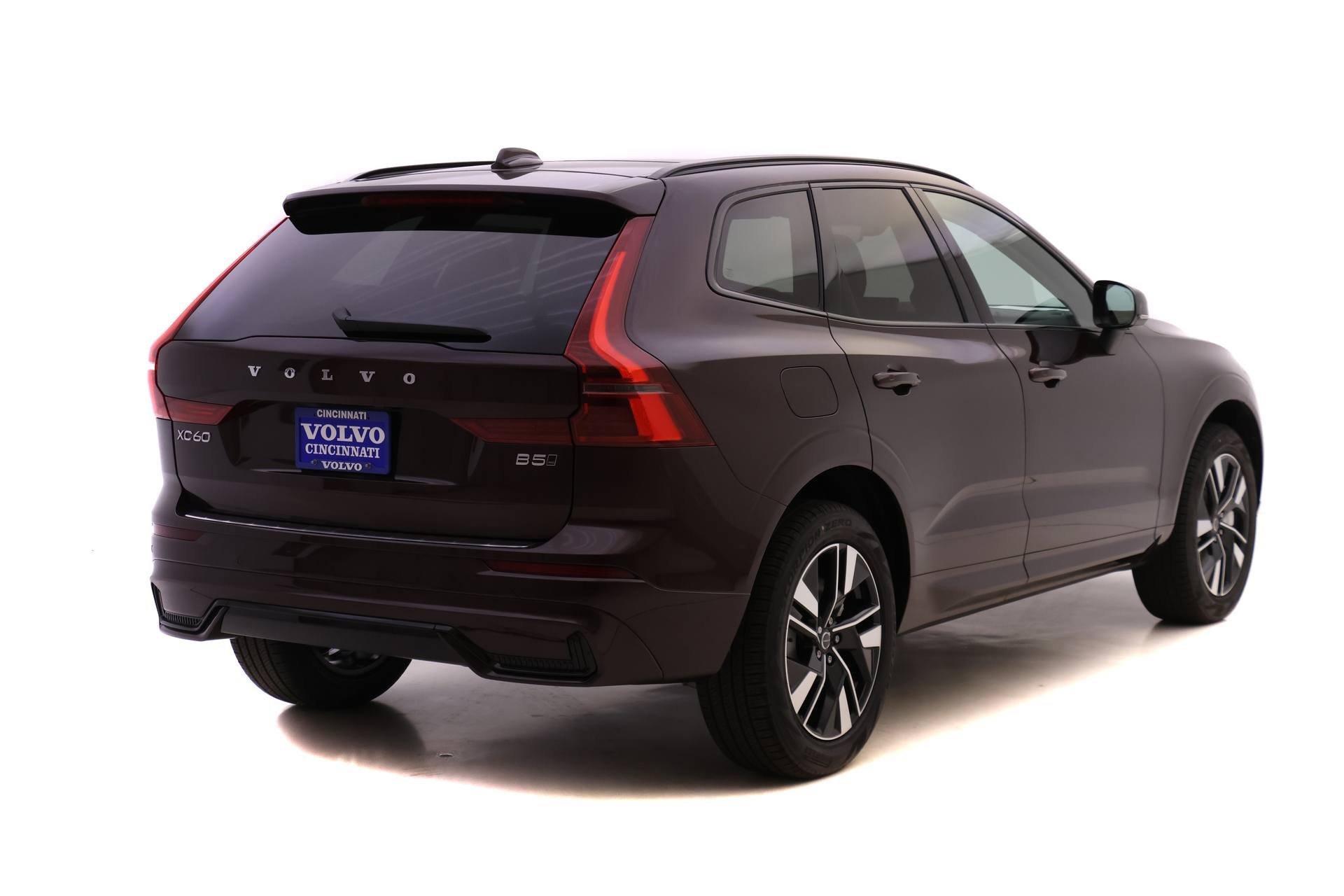 New 2026 Volvo XC60 B5 Core w/ Protection Package Premier image 4