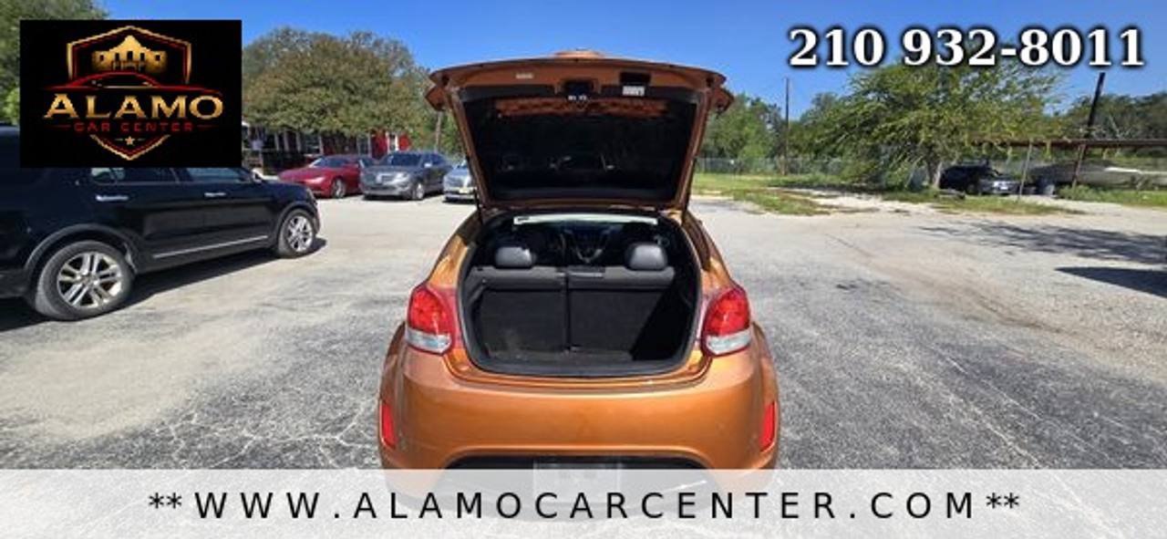 Used 2013 Hyundai Veloster w/ Style Pkg FWD image 21