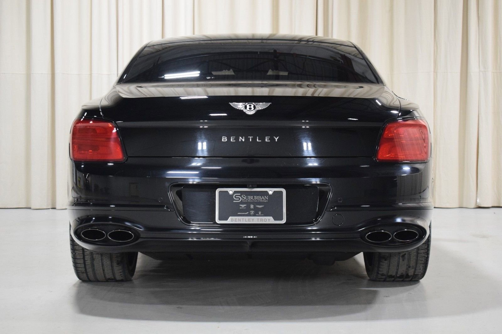 Certified 2023 Bentley Flying Spur Azure image 14