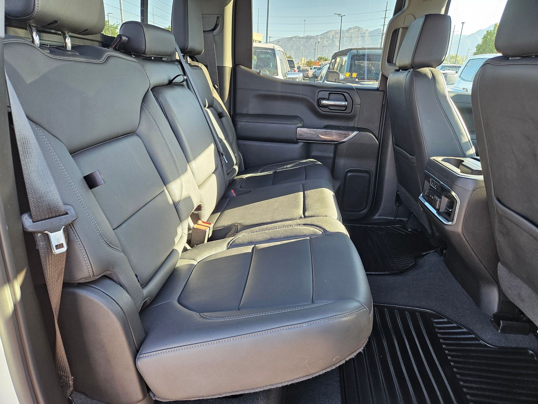 Used 2021 Chevrolet Silverado 1500 LTZ w/ Z71 Off-Road Package AWD/4WD image 30