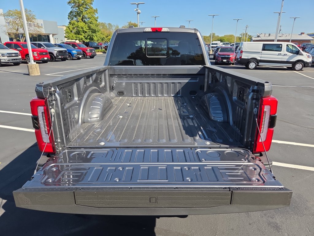 New 2027 Ford F250 Platinum w/ Platinum Plus Package AWD/4WD image 17