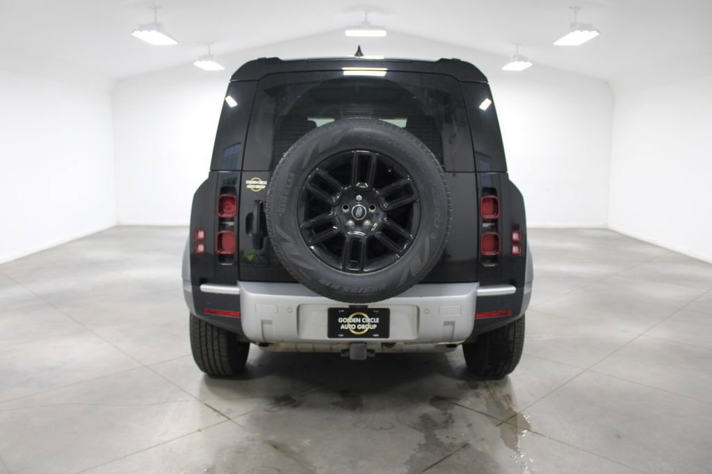 Used 2024 Land Rover Defender 110 S image 8
