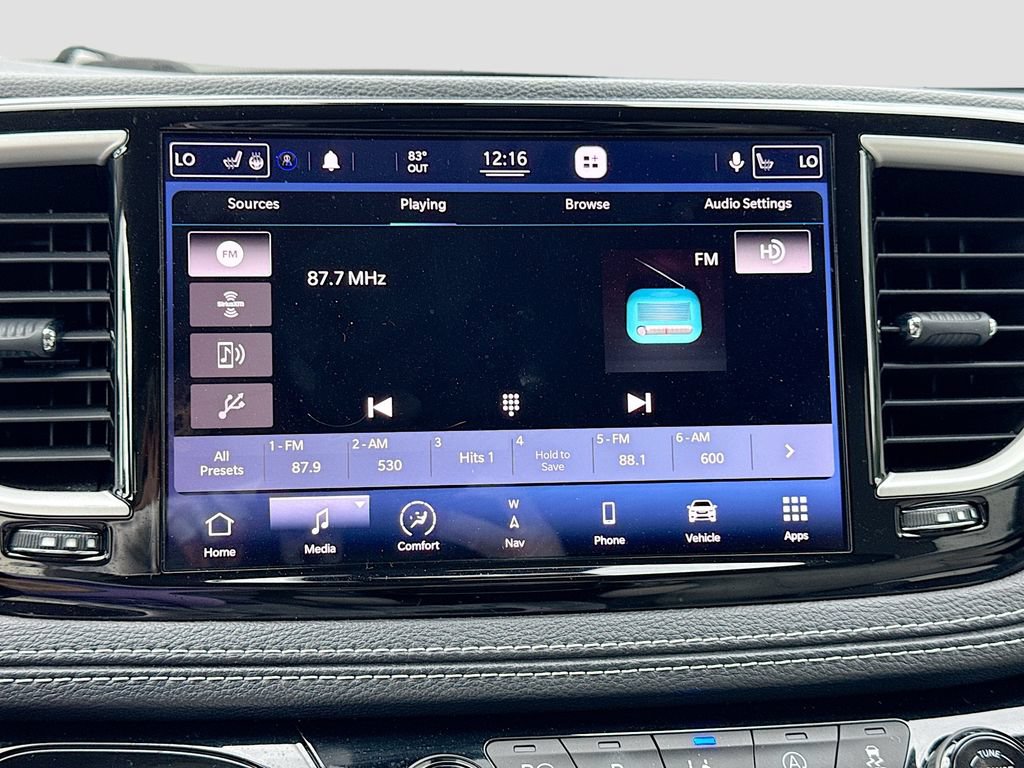 Used 2021 Chrysler Pacifica Touring-L w/ Premium & Safety Sphere Group FWD image 31