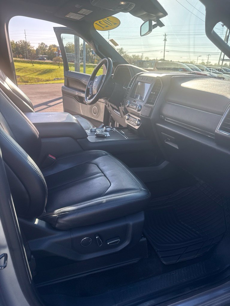 Used 2021 Ford Expedition Limited AWD/4WD image 35