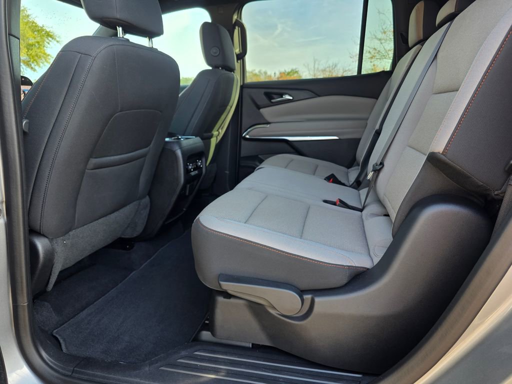 Certified 2024 Chevrolet Traverse LT image 30