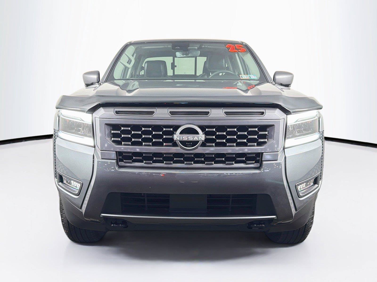 Used 2025 Nissan Frontier SL AWD/4WD image 6