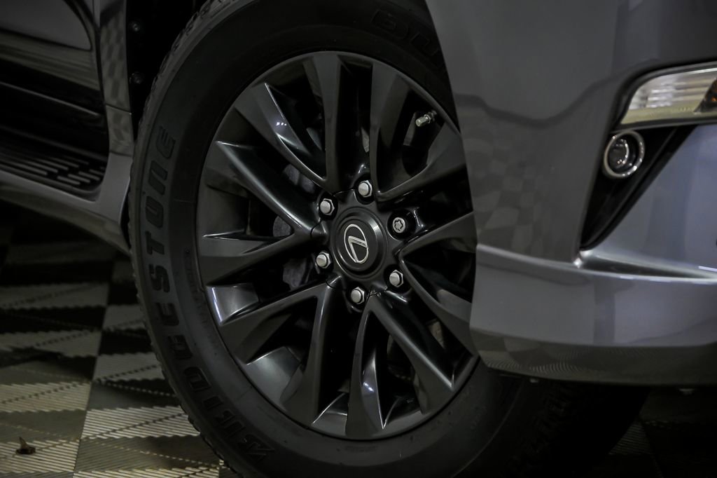 Used 2023 Lexus GX 460 Premium image 3