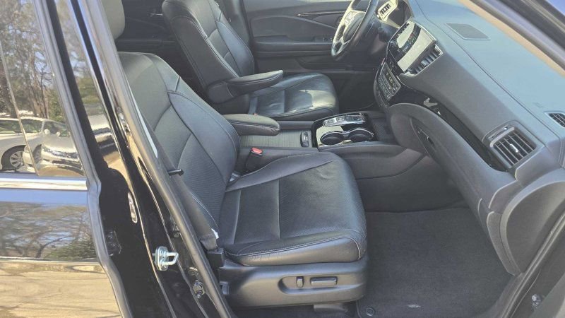 Used 2020 Honda Pilot Elite image 17