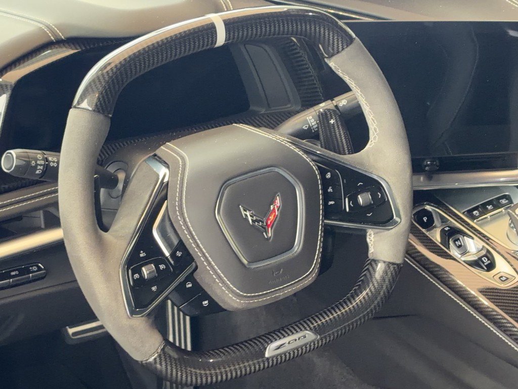 Used 2024 Chevrolet Corvette Z06 RWD image 11