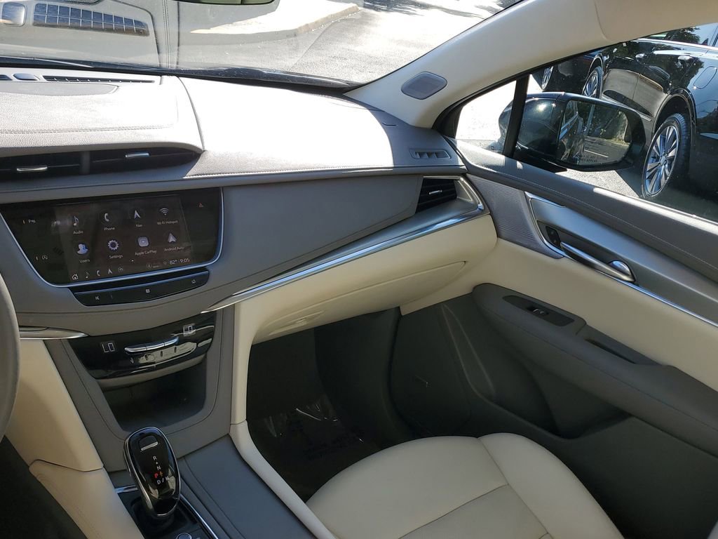 Used 2021 Cadillac XT5 Premium Luxury w/ LPO, Premium Carpet Package FWD image 20