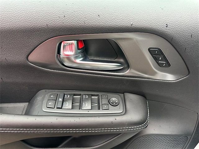 New 2026 Chrysler Pacifica Select w/ S Appearance Package image 11