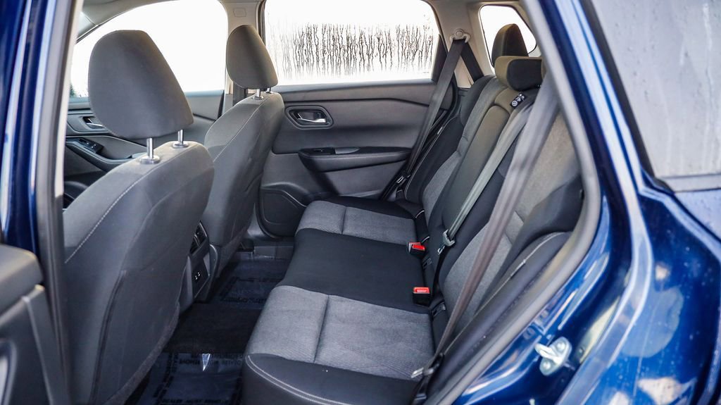 Used 2024 Nissan Rogue SV image 19