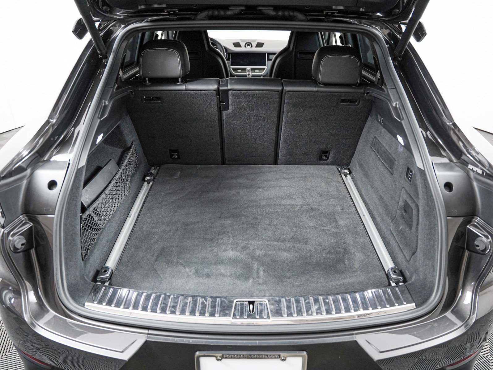 Certified 2022 Porsche Cayenne Turbo GT AWD/4WD image 29