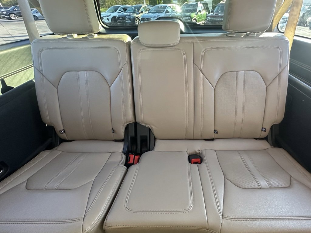 Used 2023 Ford Expedition Max Limited image 16