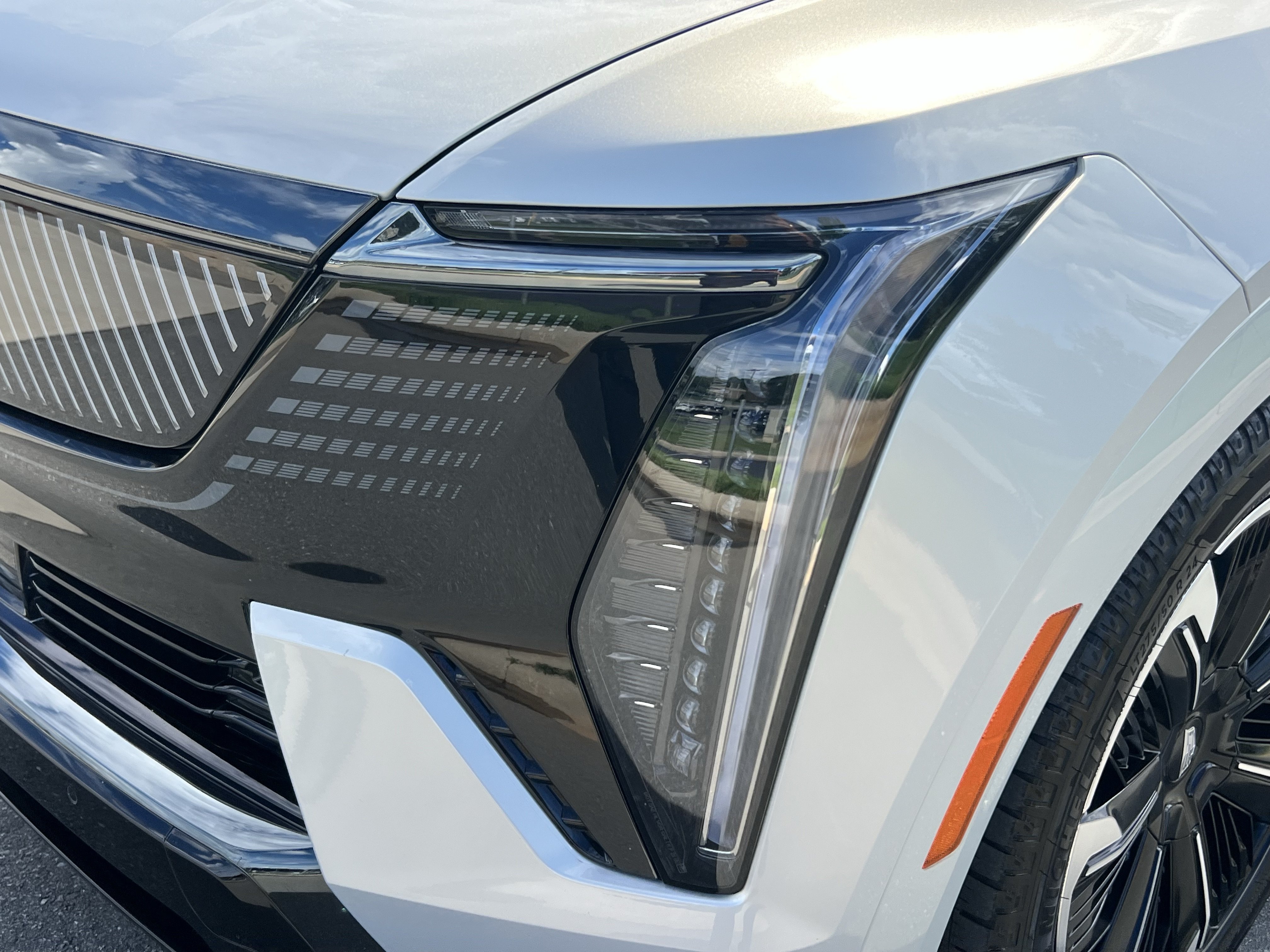 Used 2025 Cadillac Escalade IQ Sport 2 AWD/4WD image 12