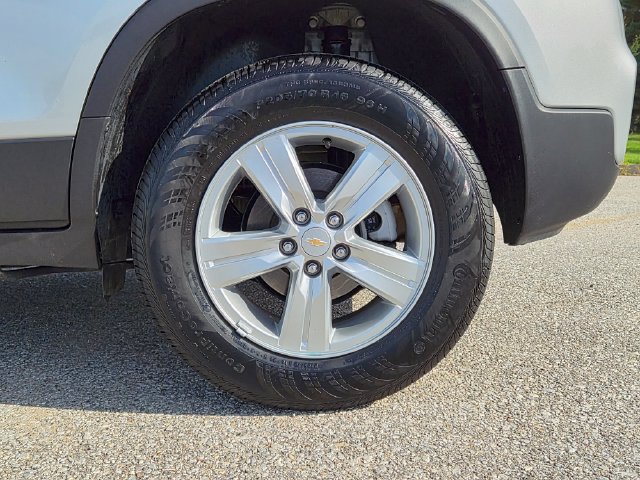 Used 2022 Chevrolet Trax LT w/ LT Convenience Package AWD/4WD image 9