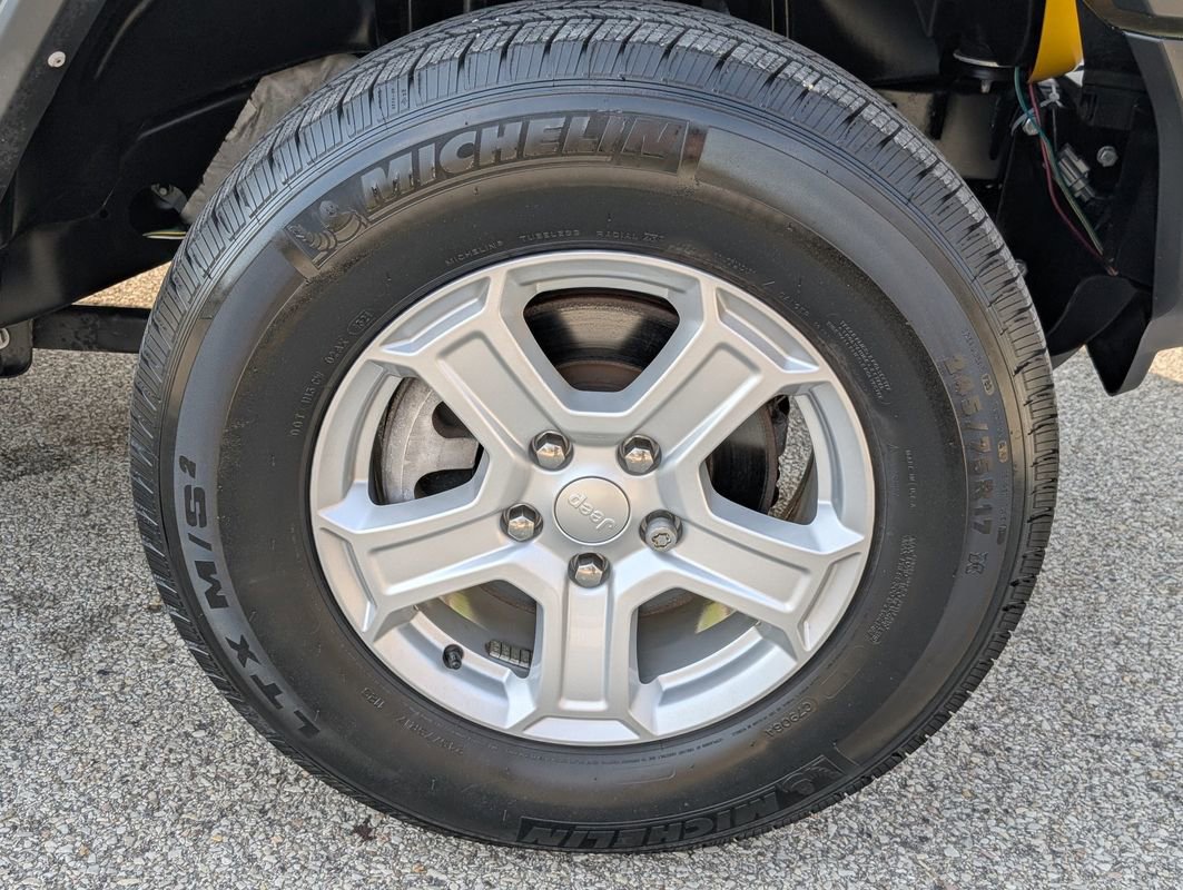 Used 2021 Jeep Wrangler Sport AWD/4WD image 19