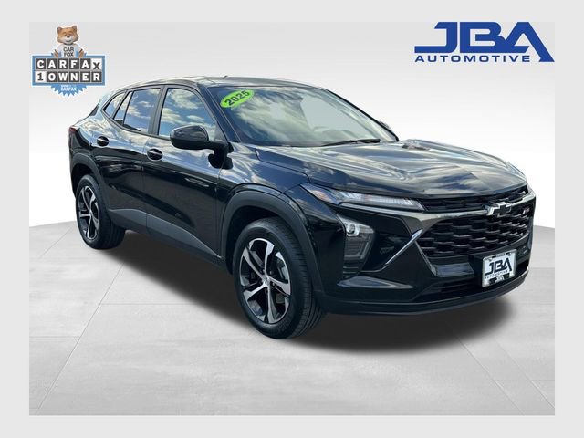 Used 2025 Chevrolet Trax RS w/ Sunroof Package