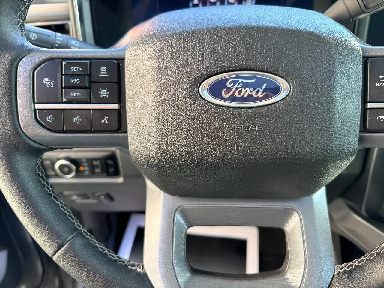 Used 2025 Ford F250 Lariat w/ Lariat Ultimate Package image 28