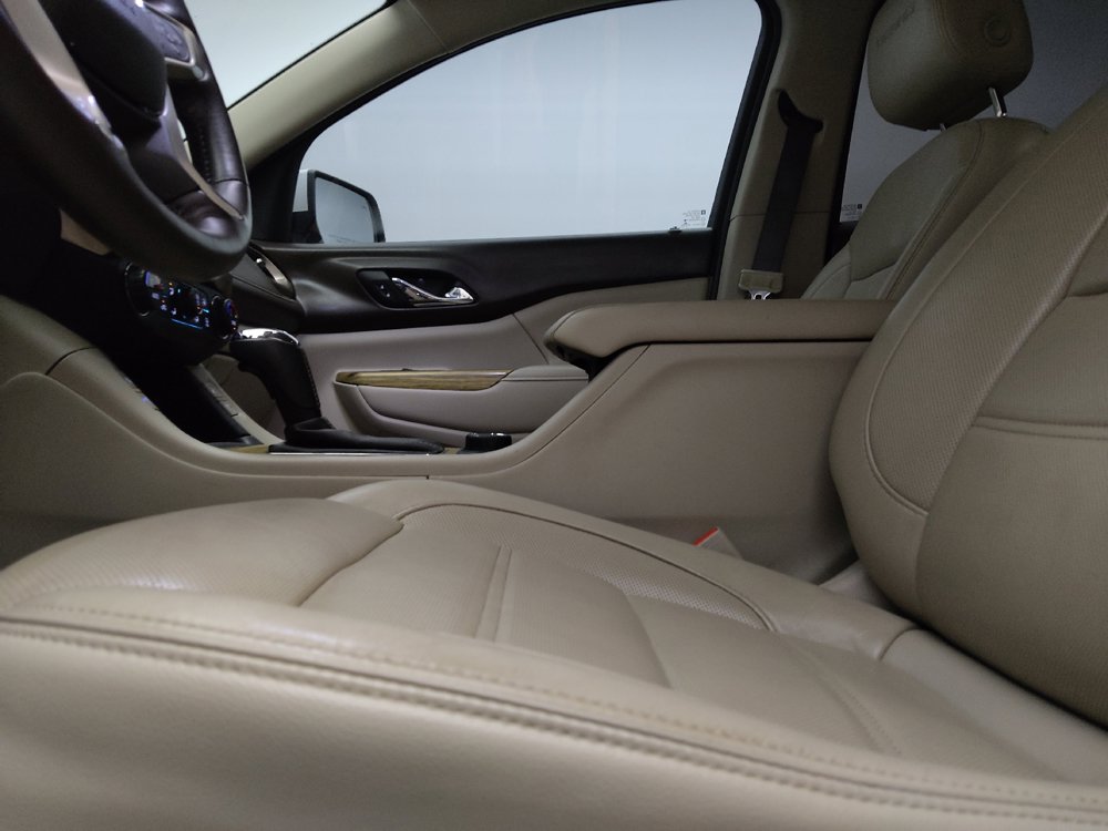 Used 2018 GMC Acadia Denali w/ Technology Package FWD image 17
