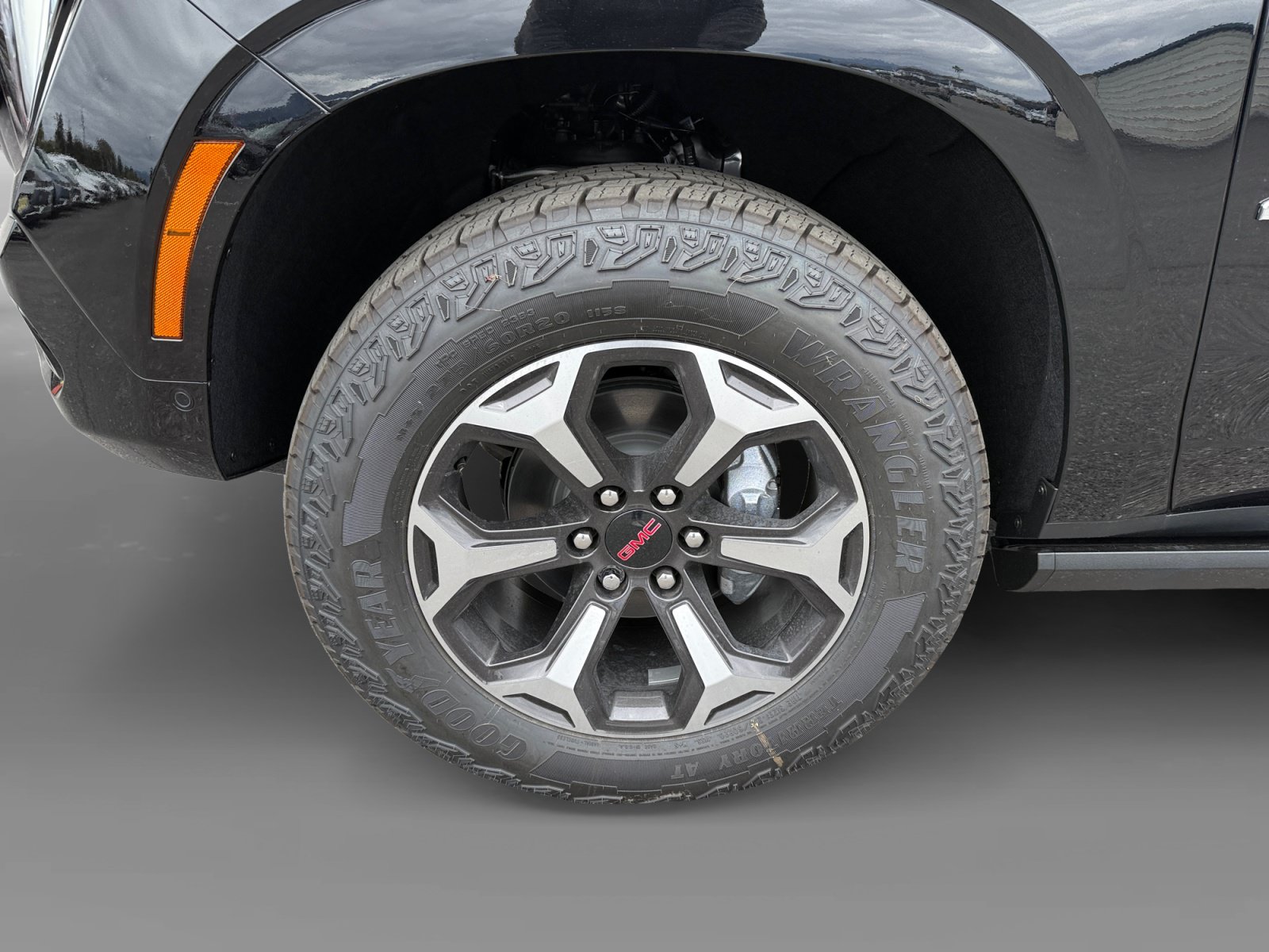 New 2026 GMC Yukon XL AT4 Ultimate w/ LPO, Floor Liner Package AWD/4WD image 9