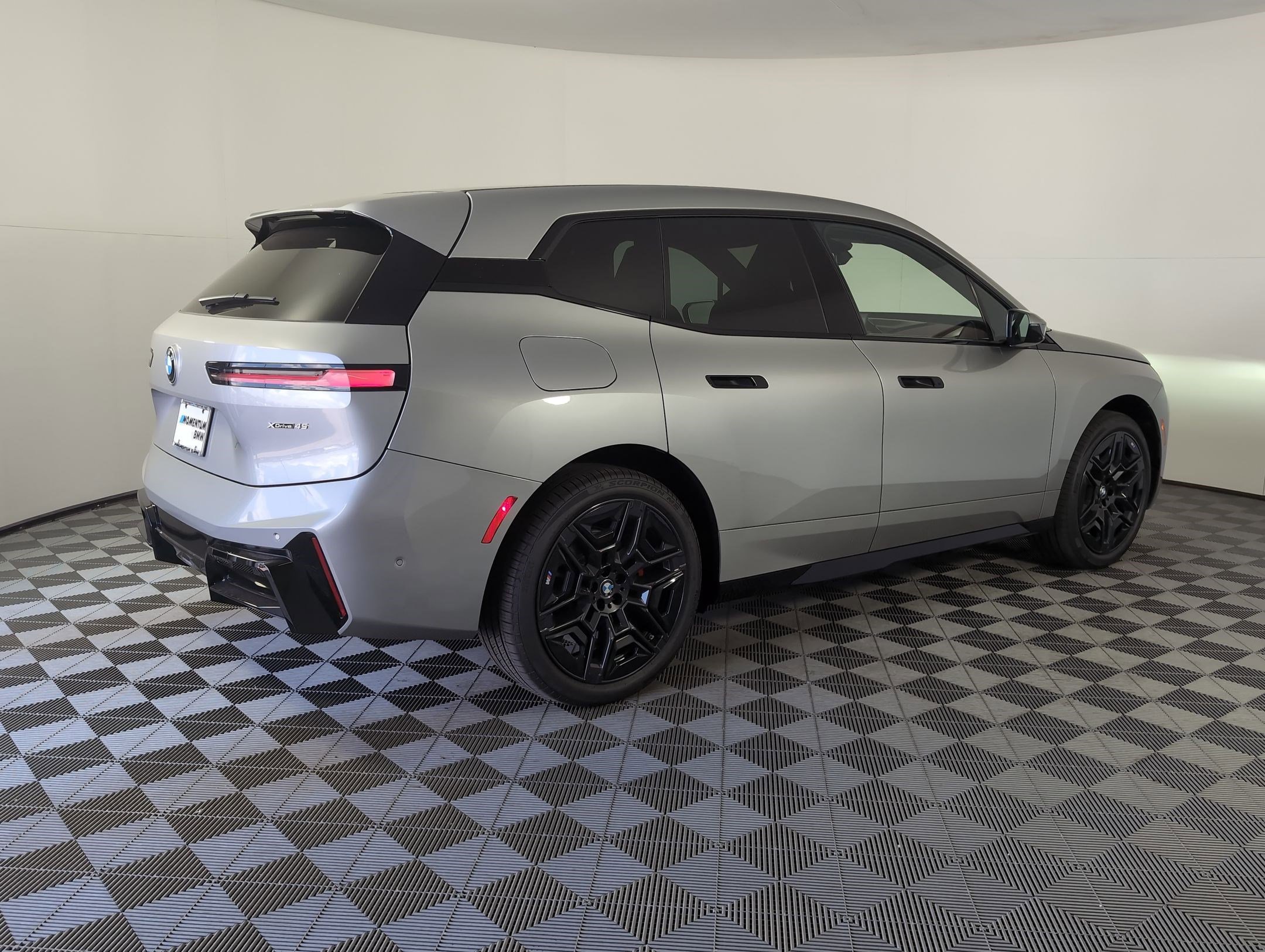 Used 2026 BMW iX xDrive45 w/ M Sport Package image 7