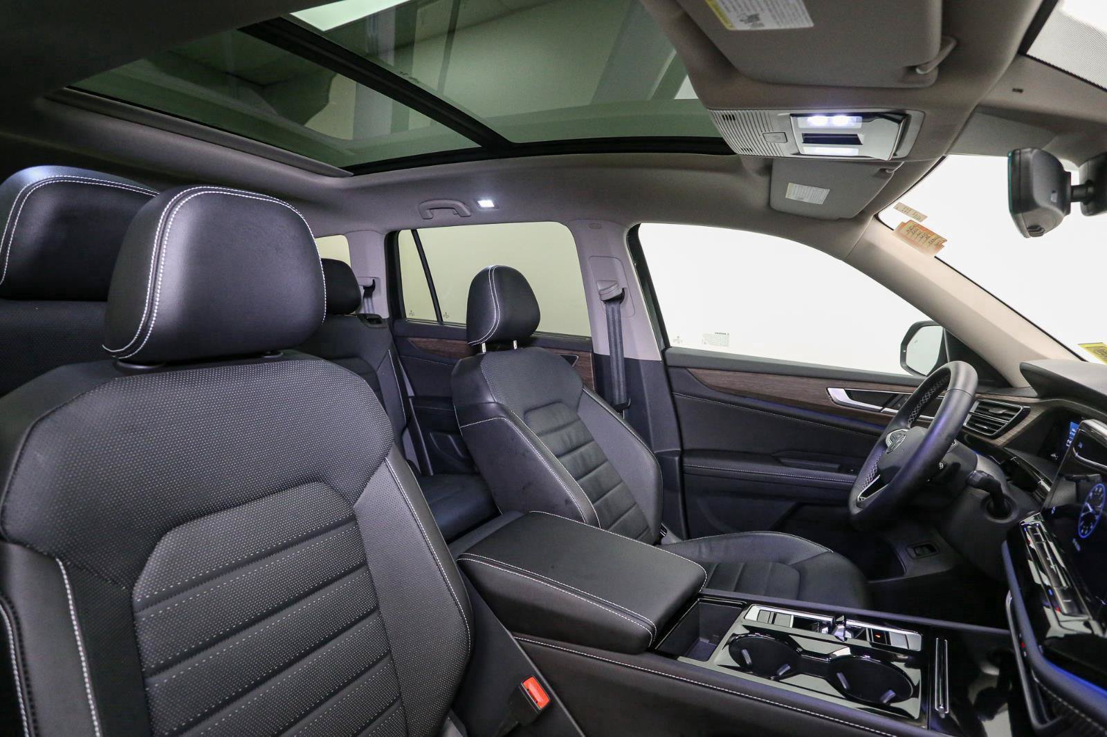 Certified 2025 Volkswagen Atlas SEL AWD/4WD image 21