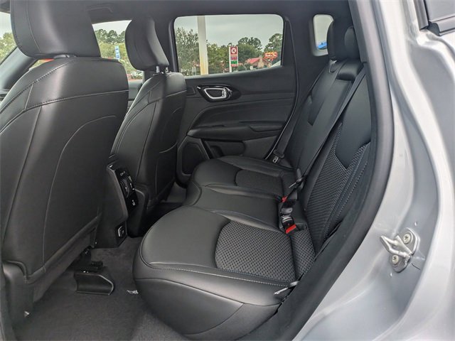 New 2025 Jeep Compass Latitude w/ Sun & Sound Group image 14