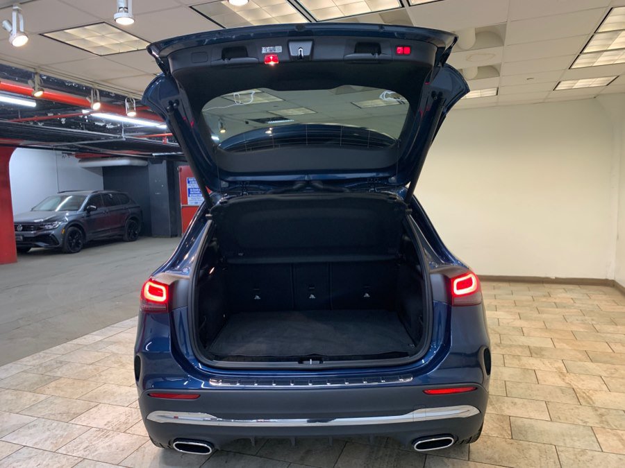 Used 2023 Mercedes-Benz GLA 250 4MATIC w/ AMG Line Exterior image 57