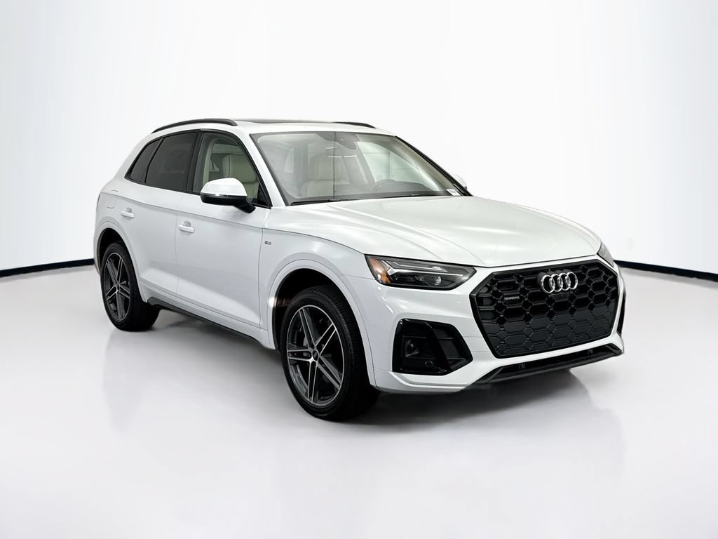 Used 2023 Audi Q5 e Premium Plus w/ Premium Plus Package AWD/4WD image 3
