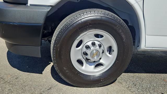 New 2026 Chevrolet Express 2500 w/ Driver Convenience Package RWD image 29