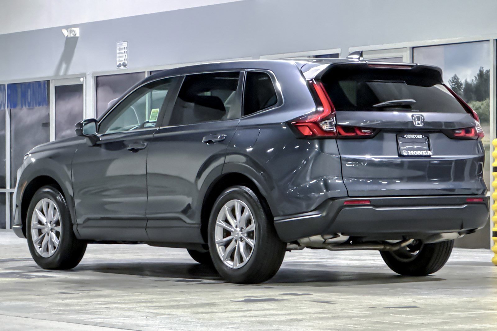 Used 2024 Honda CR-V EX-L image 3