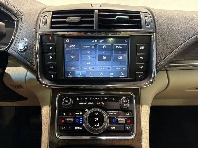 Used 2019 Lincoln Continental Reserve w/ Rear Seat Package AWD/4WD image 23
