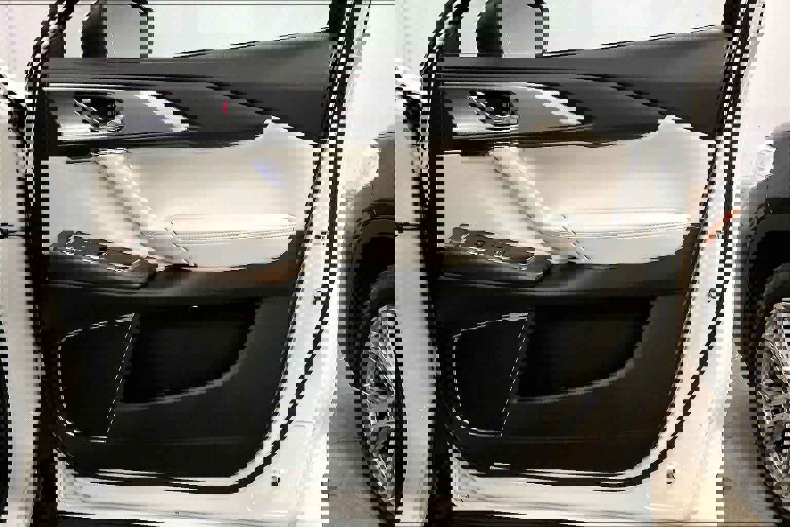 Used 2023 MAZDA CX-9 Signature image 26