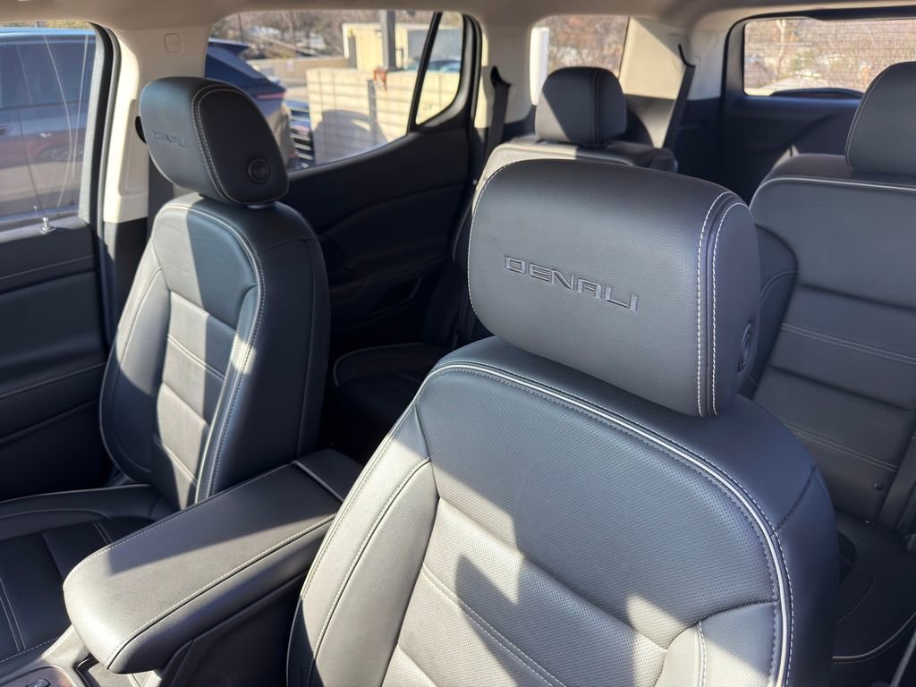 Used 2023 GMC Acadia Denali w/ Denali Ultimate Package image 12