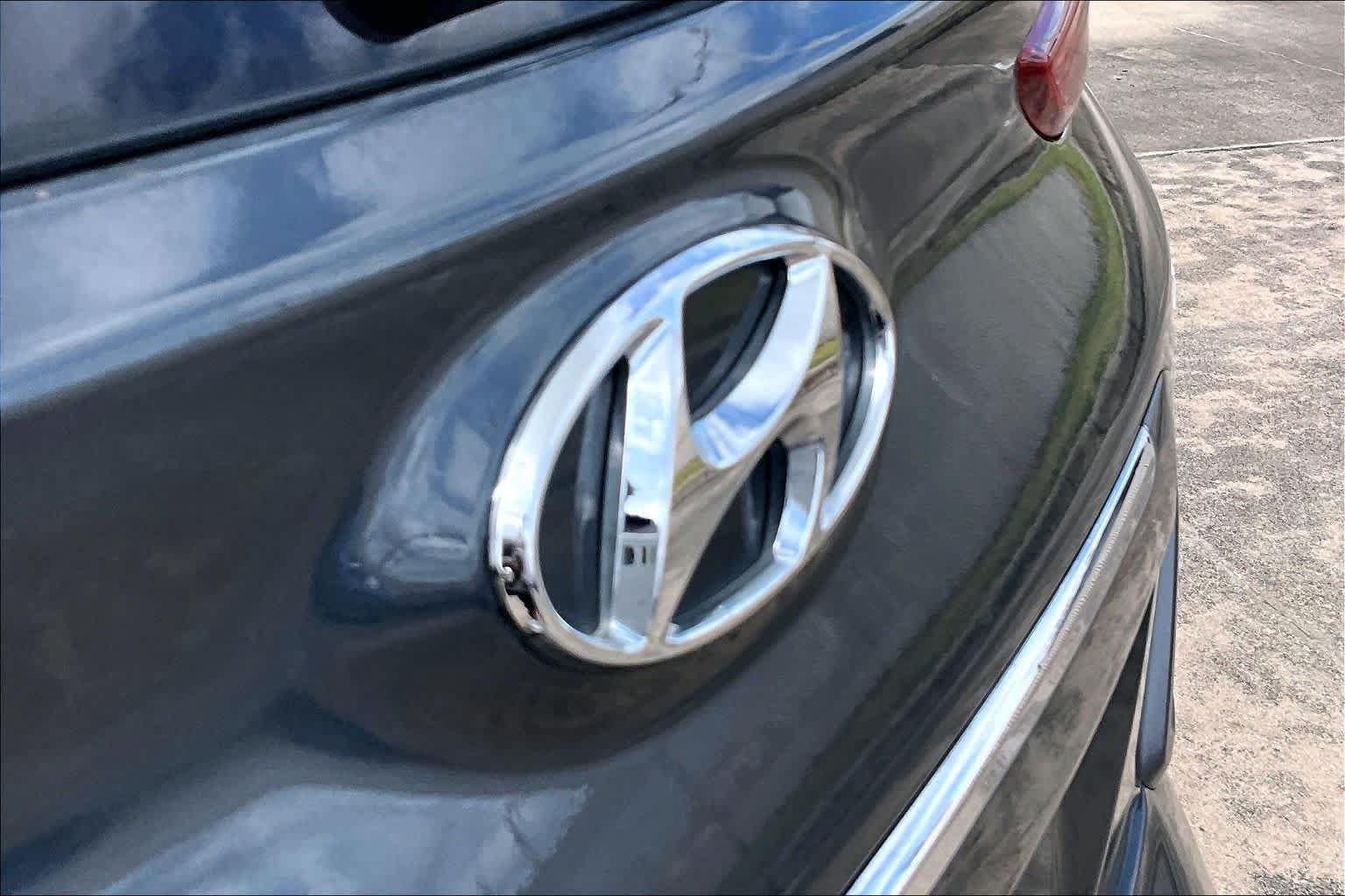 Used 2020 Hyundai Kona Limited FWD image 10