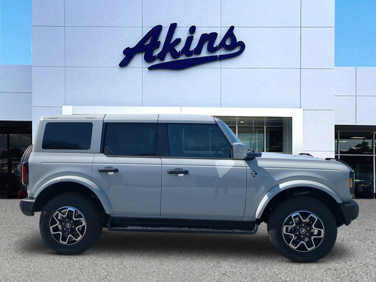 New 2026 Ford Bronco Outer Banks image 1
