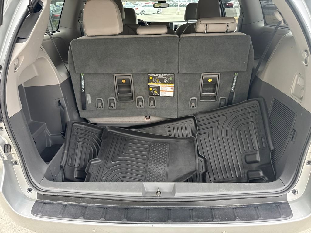 Used 2019 Toyota Sienna XLE image 27