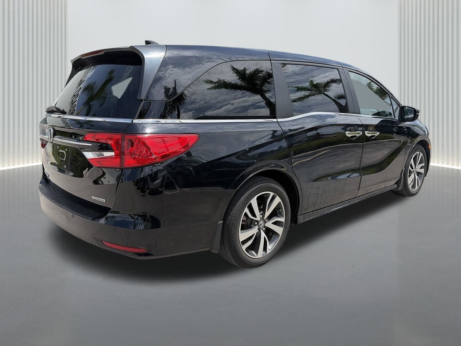 Used 2024 Honda Odyssey Touring image 4