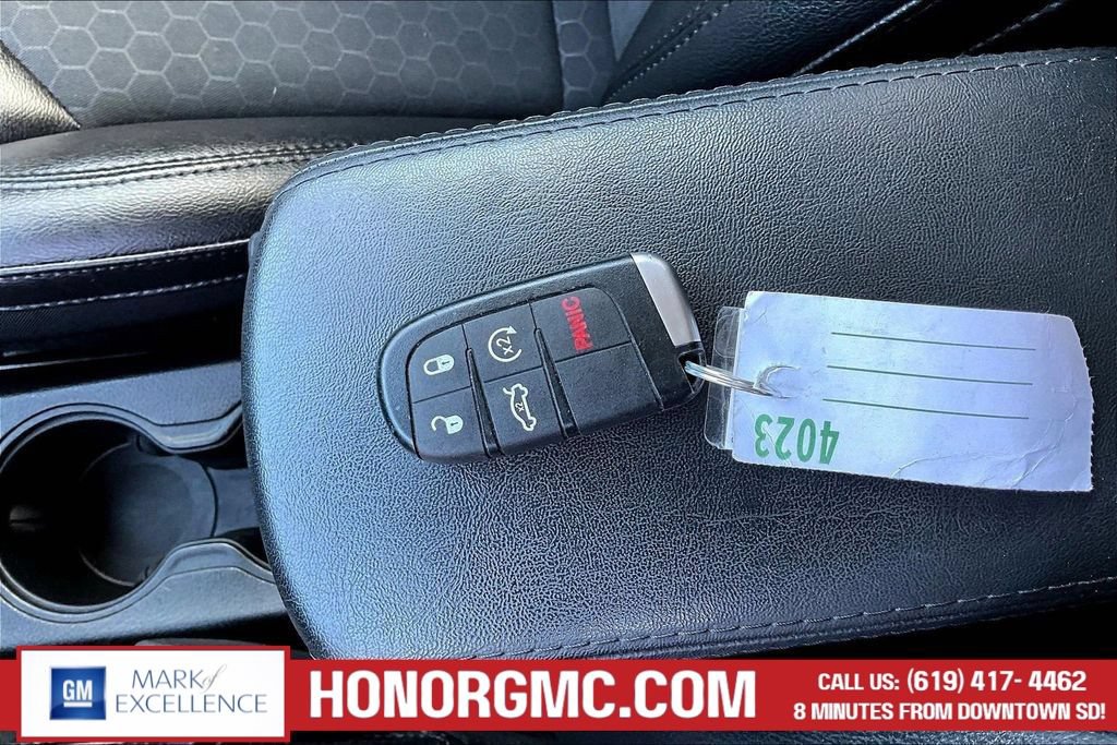 Used 2019 Jeep Compass Latitude FWD image 39