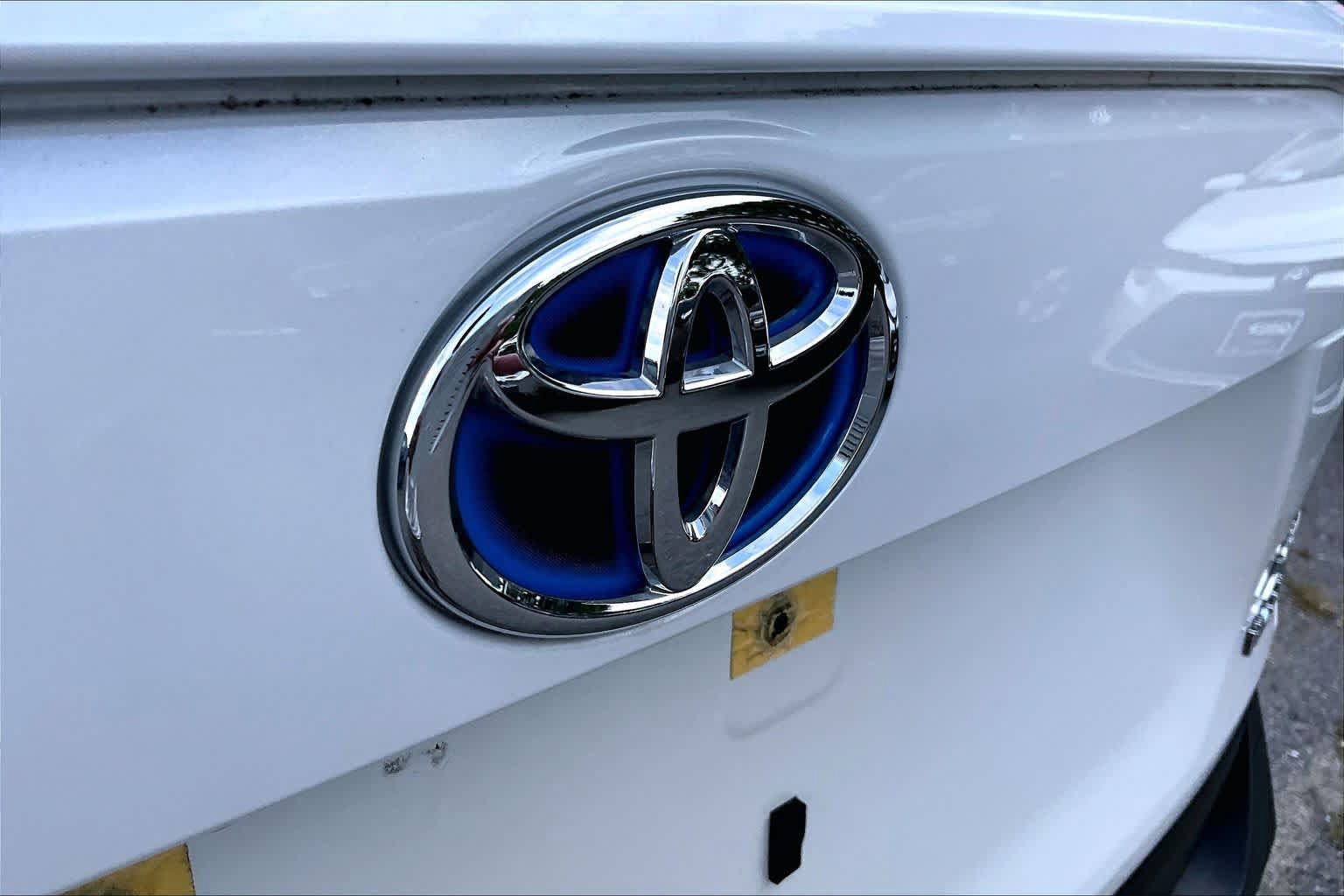 Certified 2024 Toyota RAV4 XLE Premium w/ Weather Package AWD/4WD image 30