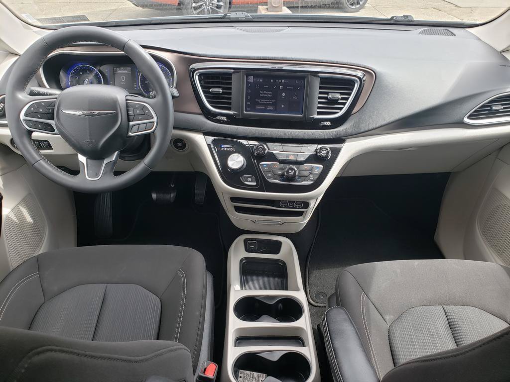 Certified 2023 Chrysler Voyager LX FWD image 14